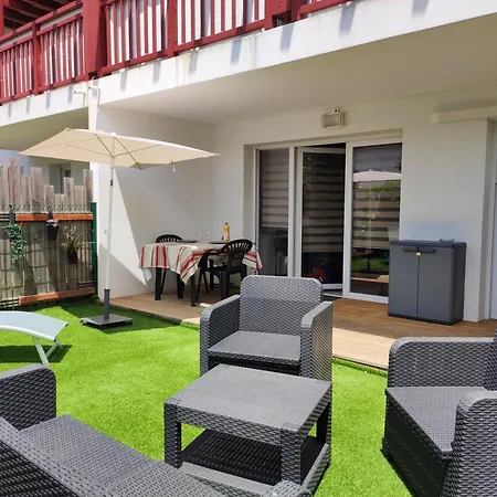 Bakea アパート *